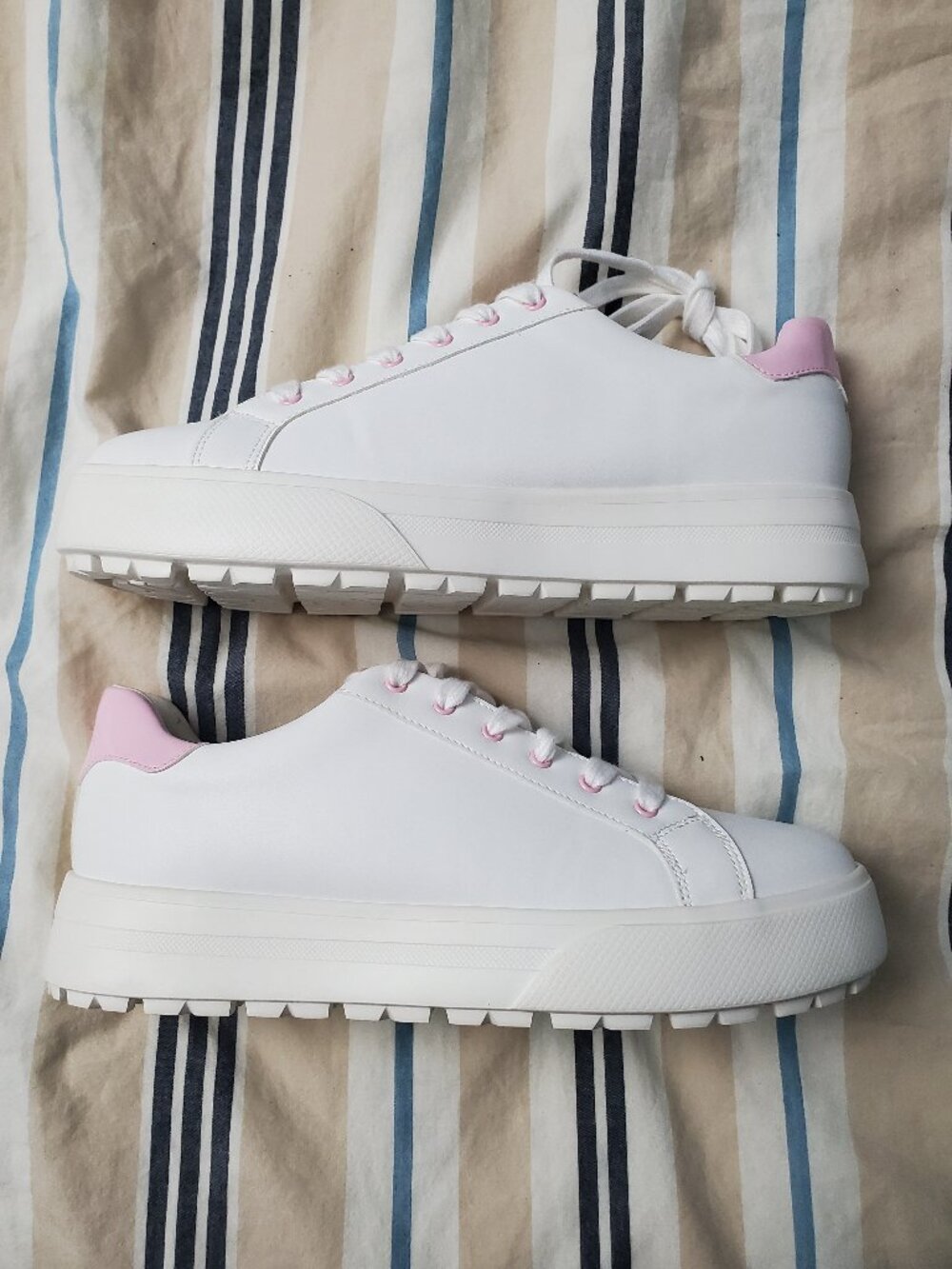 Women's White & Pink Aldo Sneakers Size 10 - Picture 5 of 7